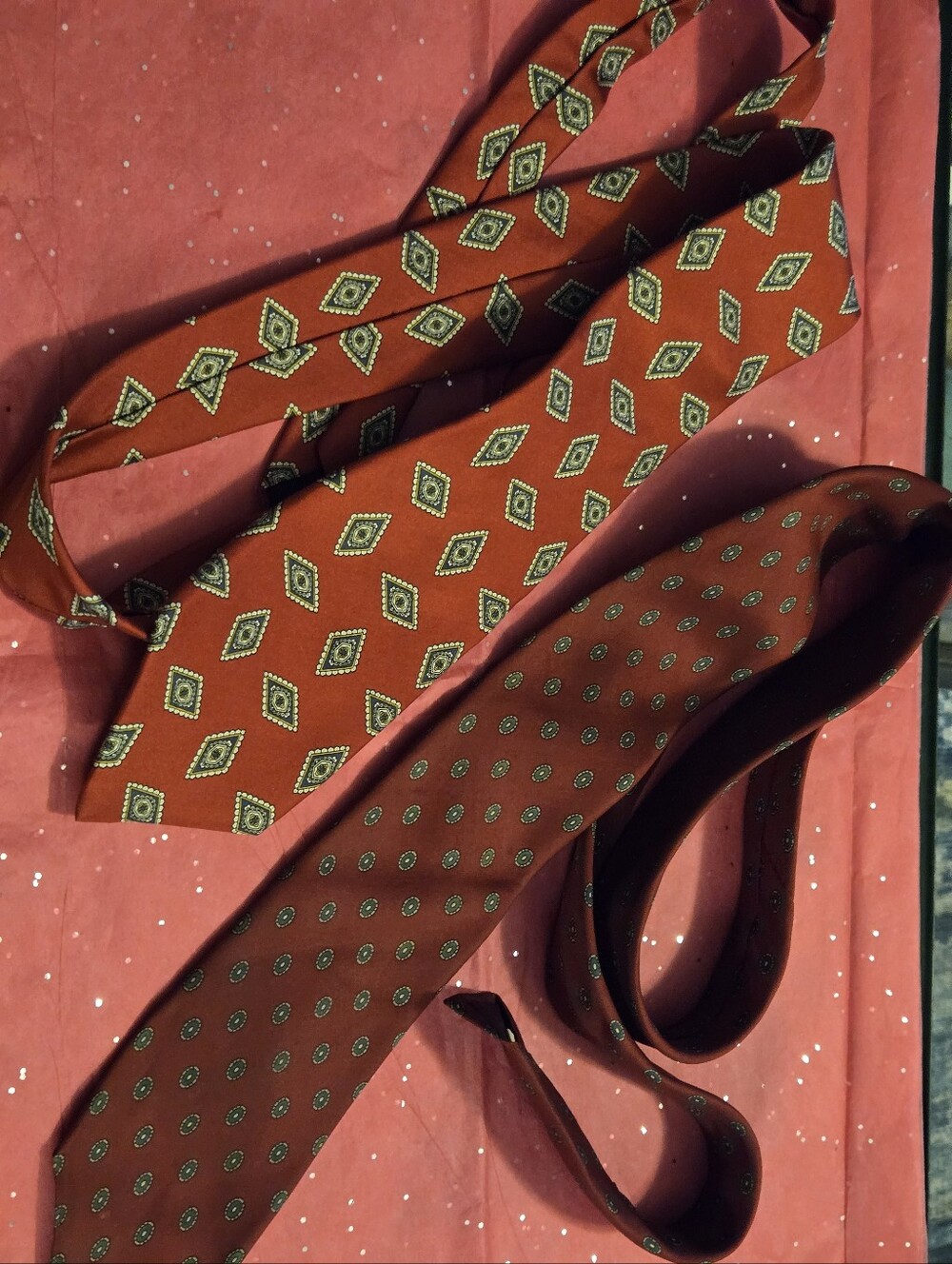 Lot of 2 DAKS London & GANT Silk Ties Red Geometric Medallion Father’s Day Gift